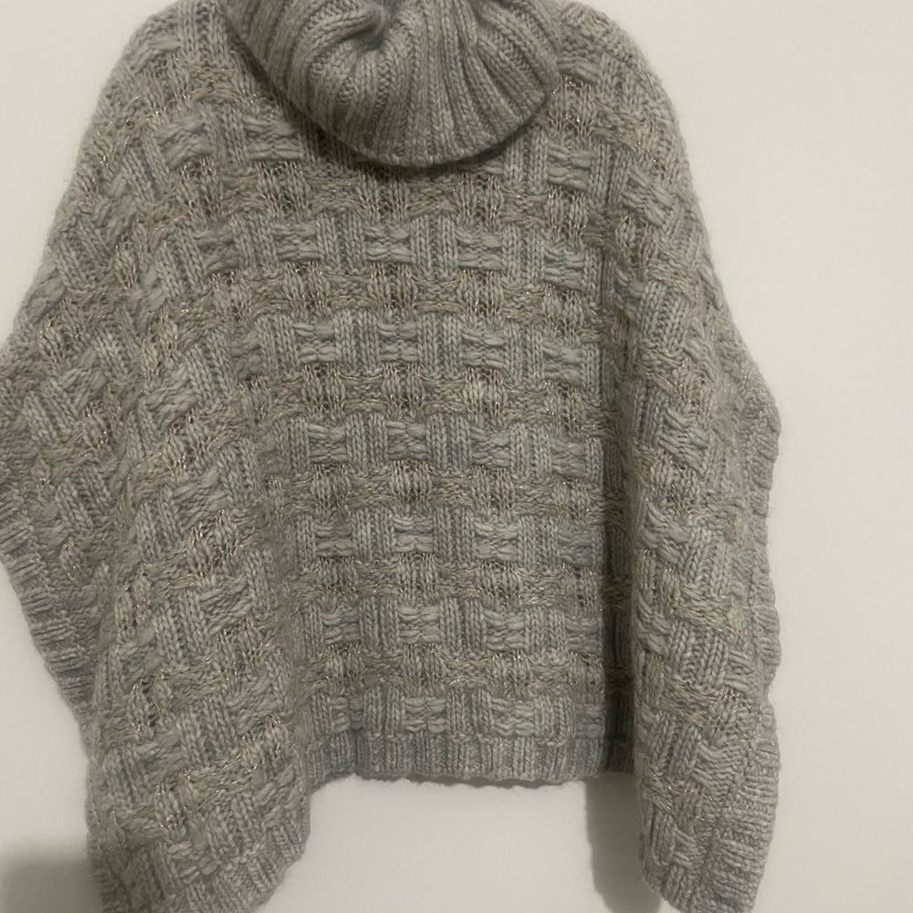 Gap Kids Gray Shimmer Basketweave Knit Poncho